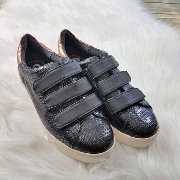 CIRCUS by SAM EDELMAN Black Velcro Chase Shoe - Picture 7 of 8